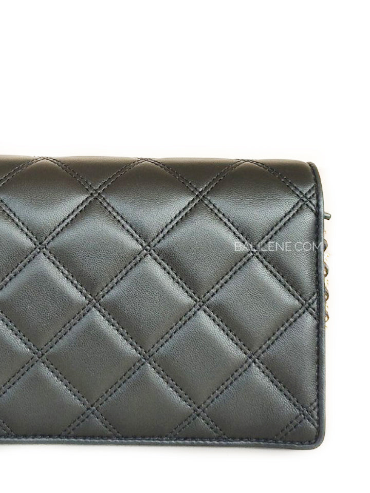 Tory-Burch-64141-Savannah-Chain-Flat-Wallet-Black-belakang