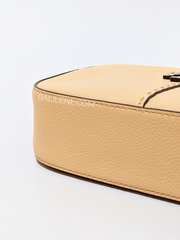 Tory-Burch-64447-McGraw-Camera-Bag-Jackfruit-Balilene-detail-bawah