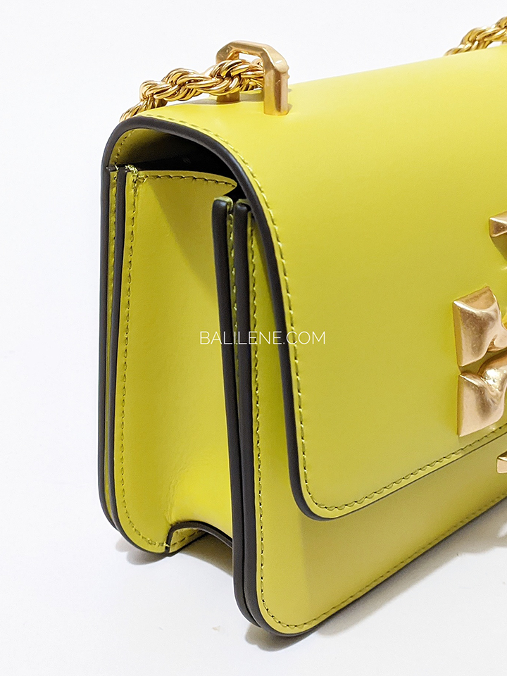 Tory-Burch-73589-Eleanor-Small-Convertible-Shoulder-Bag-Island-Chartreuse-Balilene-detail-samping