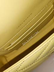 Tory-Burch-82237-Kira-Chevron-Powder-Coated-Mini-Bag-Calendula-Balilene-detail-dalam