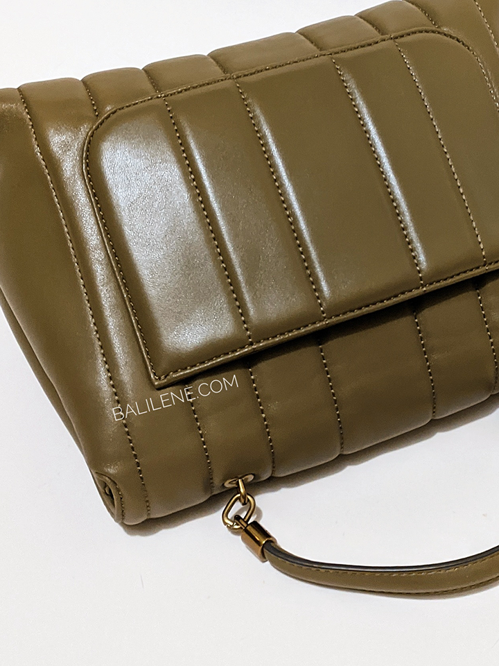 Tory-Burch-83089-Kira-Top-Handle-Satchel-Bag-Toasted-Sesame-Balilene-detail-belakang