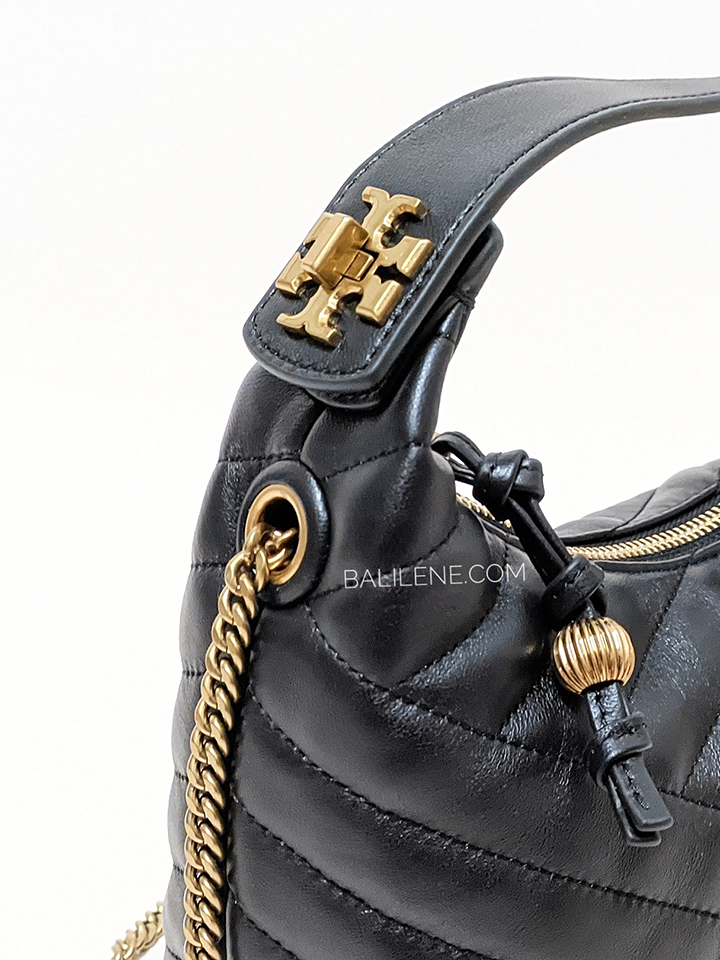 Tory-Burch-85173-Kira-Chevron-Half-Moon-Black-Rolled-Gold-Balilene-detail-samping