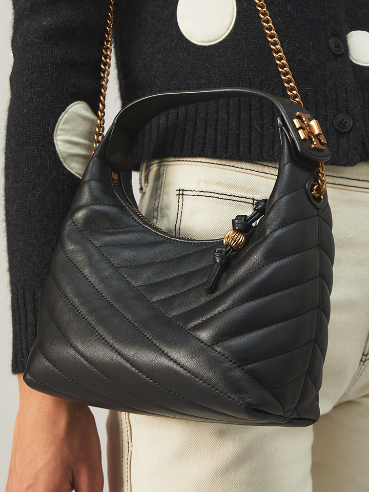 Tory-Burch-85173-Kira-Chevron-Half-Moon-Black-Rolled-Gold-Balilene-detail1