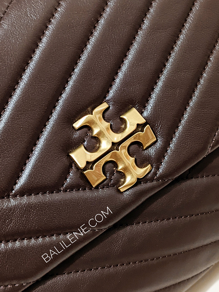 Tory-Burch-90446-Kira-Chevron-Convertible-Shoulder-Bag-Tempranillo-Balilene-detail-logo