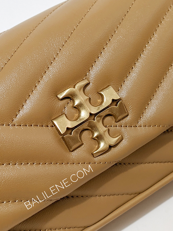 Tory-Burch-90458-Kira-Chevron-Tassel-Small-Flap-Shoulder-Bag-Almond-Brown-Balilene-detail-logo
