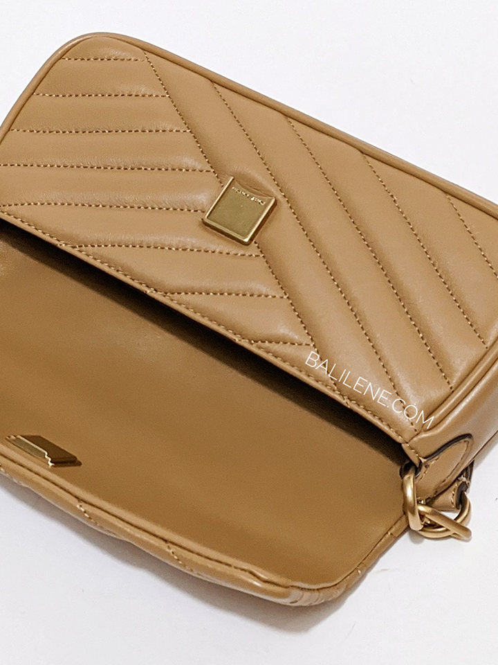 Tory-Burch-90458-Kira-Chevron-Tassel-Small-Flap-Shoulder-Bag-Almond-Brown-Balilene-detail-penutup