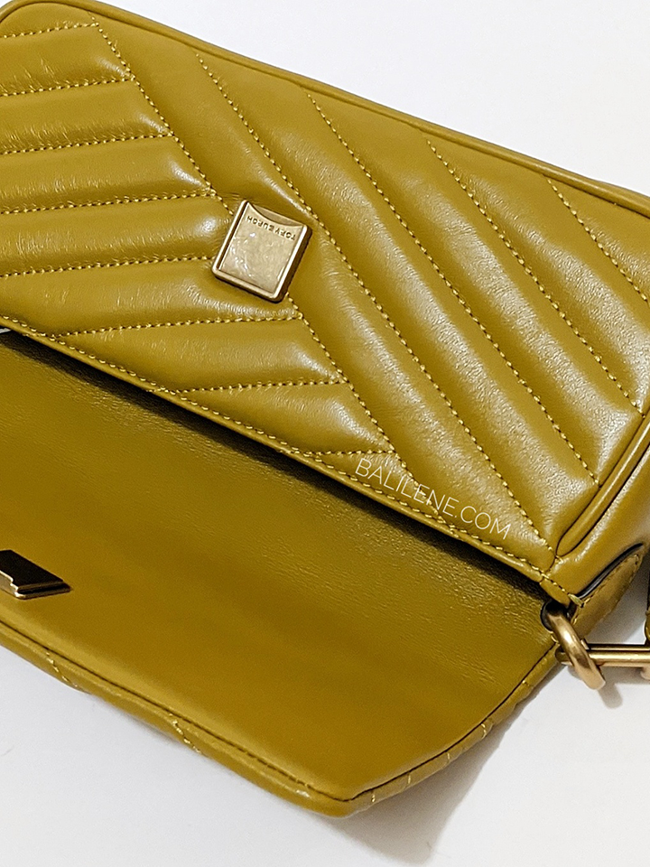 Tory-Burch-90458Kira-Chevron-Tassel-Small-Flap-Shoulder-Bag-Island-Palm-Balilene-detail-penutup