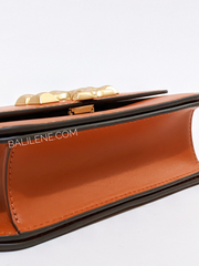 Tory-Burch-90466-Eleanor-Small-Convertible-Shoulder-Bag-Saffron-Balilene-detail-bawah