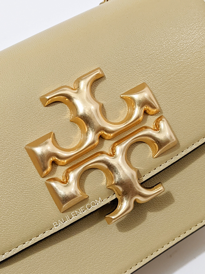 Tory-Burch-Eleanor-Textured-Small-Convertible-Shoulder-Bag-Cornbread-Balilene-detail-logo