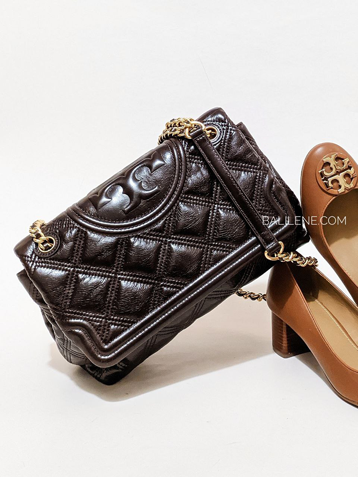 Tory-Burch-Fleming-Soft-Glazed-Convertible-Shoulder-Bag-Espresso-Balilene-detail-depan