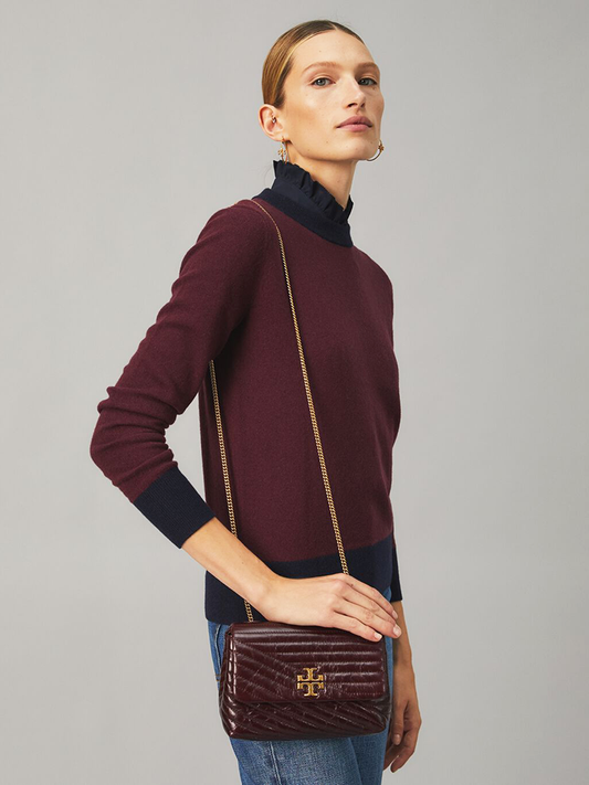 Tory-Burch-Kira-Chevron-Glazed-Mini-Bag-Fig-Balilene-onmodel