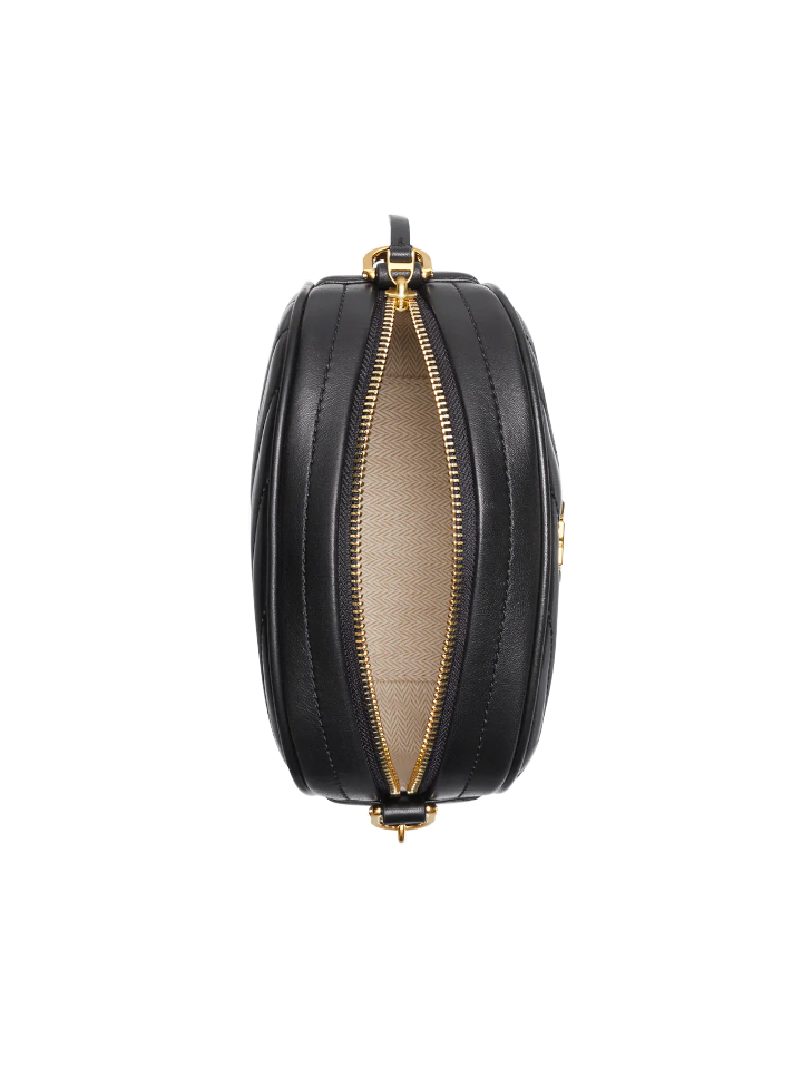 Tory-Burch-Kira-Chevron-Small-Camera-Bag-Black-Balilene-dalam