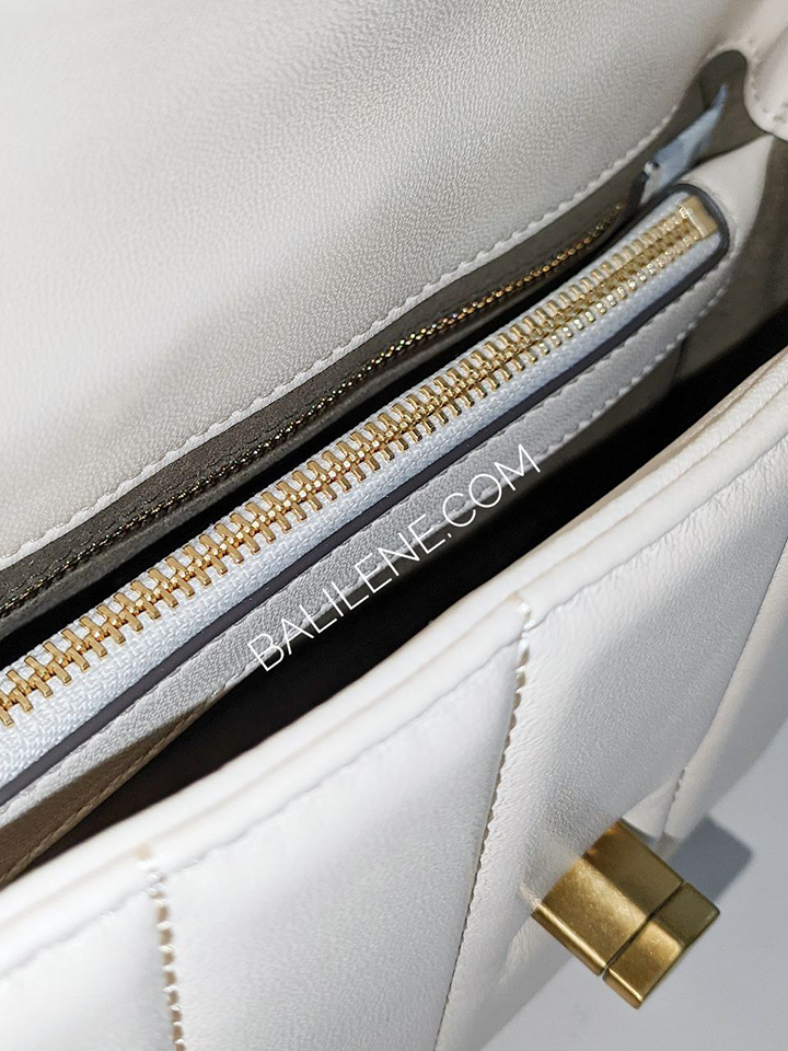 Tory-Burch-Kira-Small-Top-Handle-Satchel-Bag-Brie-Rolled-Gold-Balilene-detail-dalam1