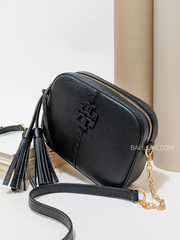 Tory-Burch-McGraw-Camera-Bag-Black-Balilene-detail-depan