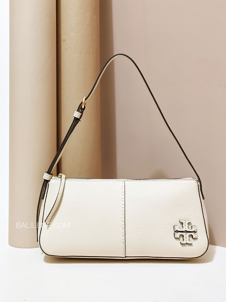 Tory-Burch-McGraw-Wedge-Shoulder-Bag-Brie-Balilene-detail-depan