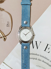 Tory-Burch-Miller-Watch-Light-Blue-Suede-Silver-Tone-Stainless-Steel-Balilene-detail-depan1