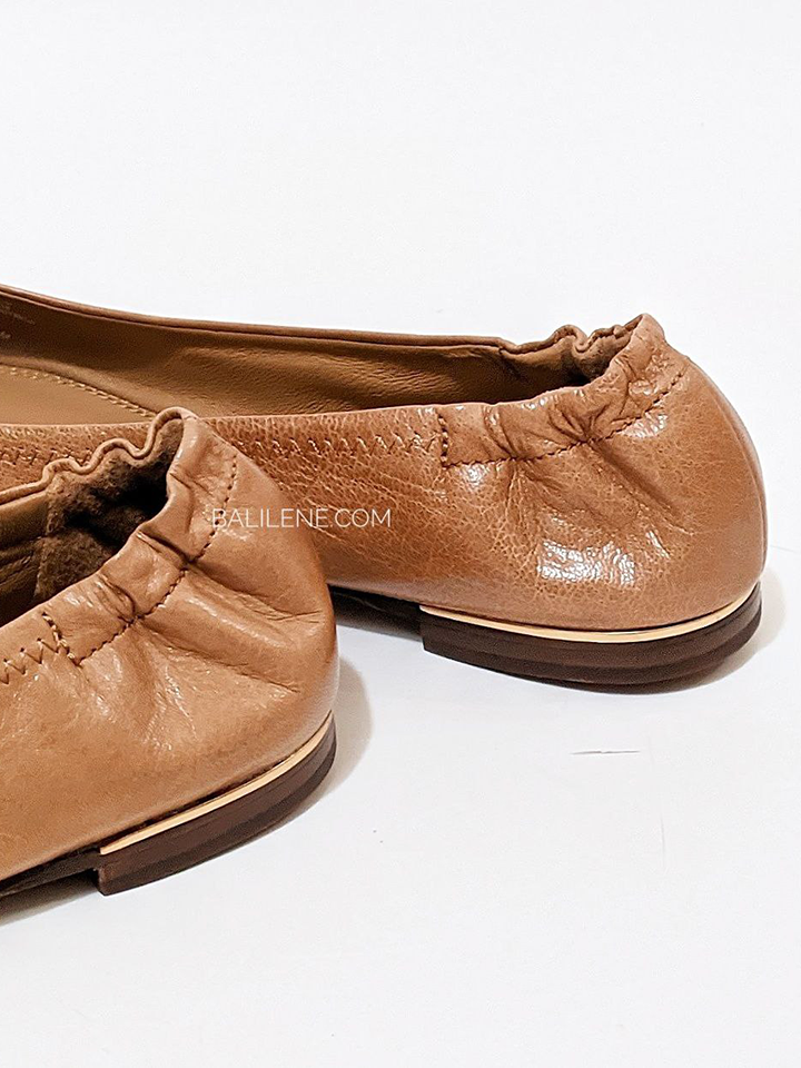 Tory-Burch-Multi-Logo-Ballet-Flat-Shoes-Tan-Balilene-detail-belakang