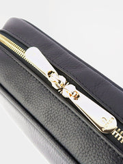 aigner 13211450 amy camera bag black balilene atas1