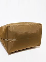 bagian-bawah-Longchamp-CLub-Medium-TopHandle-Khaki