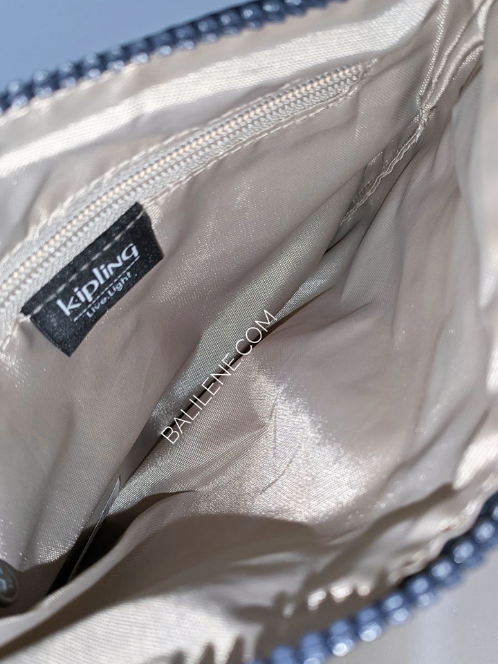 detail-bagian-dalam-Kipling-Classic-Keiko-Small-Crossbody-Bag-True-Blue-Tonal
