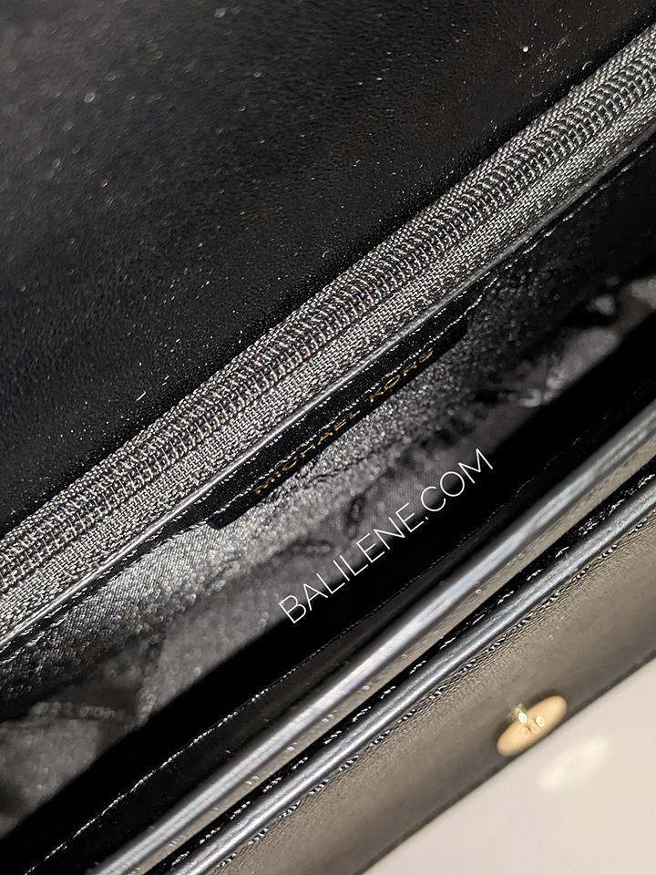 detail-bagian-dalam-Michael-Kors-32S2GJ6C7L-Jet-Set-Large-Saffiano-Leather-Crossbody-Bag-Black