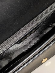 detail-bagian-dalam-Michael-Kors-32S2GJ6C7L-Jet-Set-Large-Saffiano-Leather-Crossbody-Bag-Black