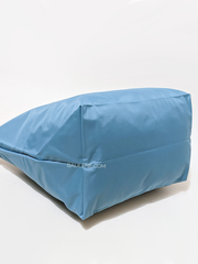 detail-bawah-Longchamp-Le-Pliage-Club-Medium-Top-Handle-Bag-Norway