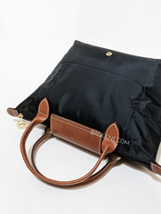 detail-belakang-Longchamp-Le-Pliage-Original-Small-Top-Handle-Bag-Black