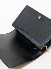 detail-closure-Michael-Kors-32S2GJ6C7L-Jet-Set-Large-Saffiano-Leather-Crossbody-Bag-Black