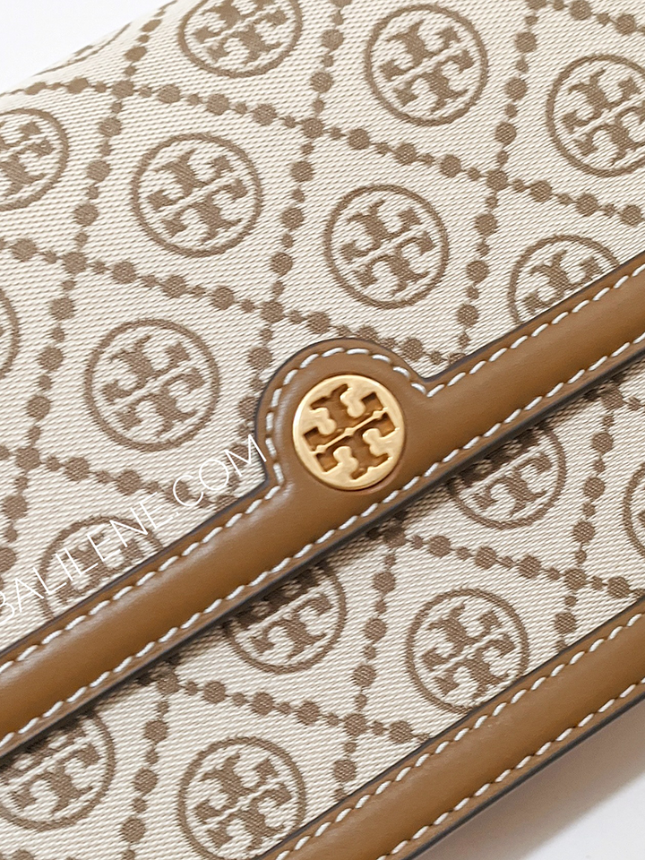 detail-logo-Tory-Burch-T-Monogram-Small-Jacquard-Shoulder-Bag-Hazelnut-Brown