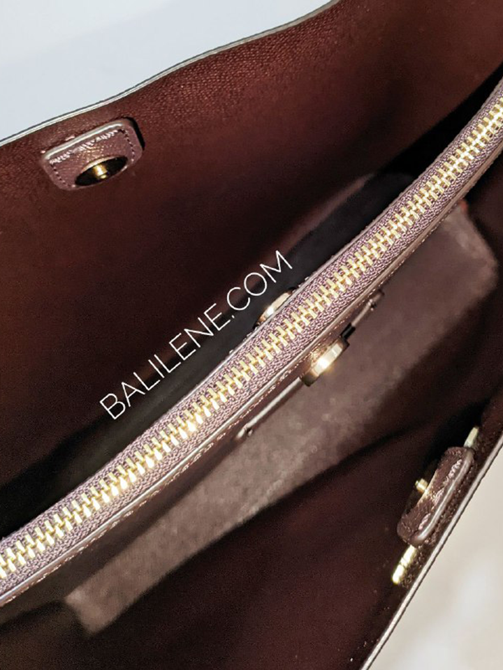 detail-zip-dalam-Coach-Mollie-Bucket-Bag-Wine-Multi