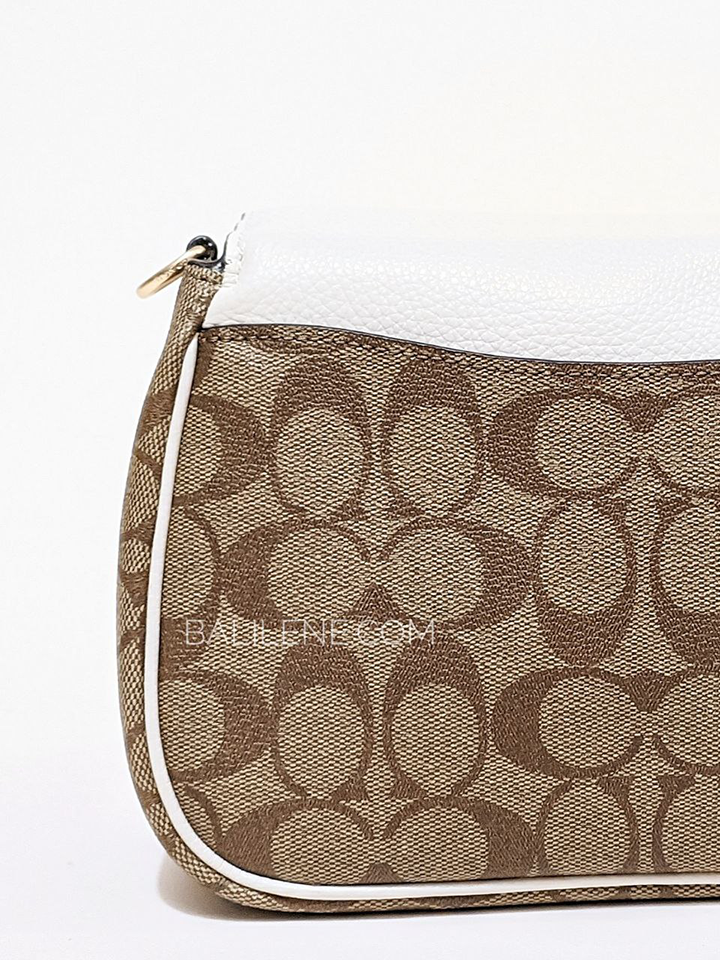 gambar-Coach-C6781-Lucy-Crossbody-In-Signature-Canvas-Khaki-Chalk-Balilene-detail-belakang