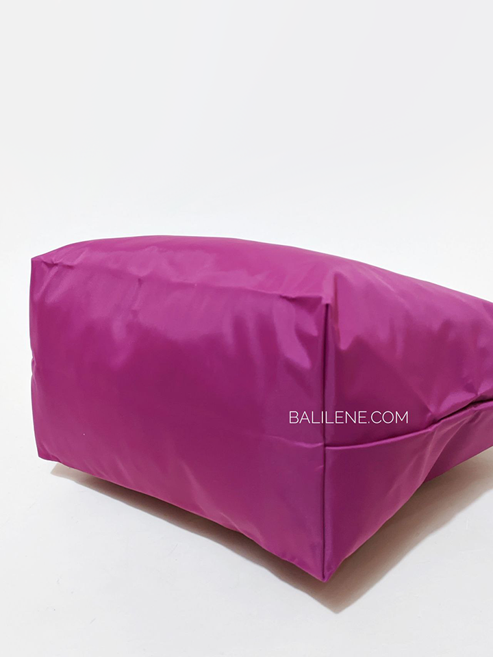 gambar-bawah-Longchamp-Le-Pliage-Club-Small-Shoulder-Bag-Fuchsia