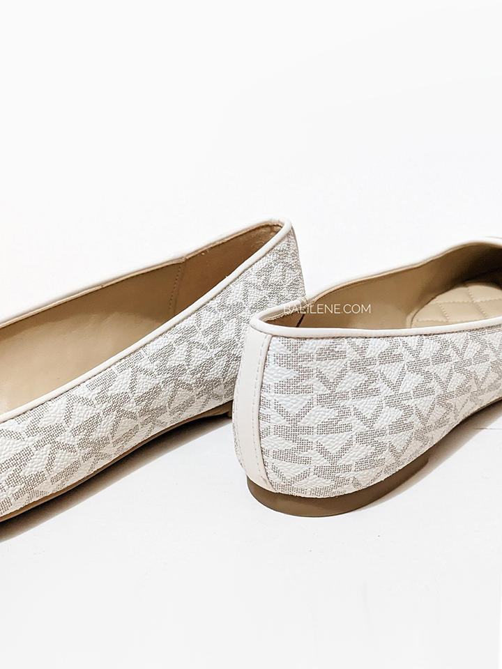 gambar-belakang-Michael-Kors-Jilly-Logo-Ballet-Flat-Vanilla