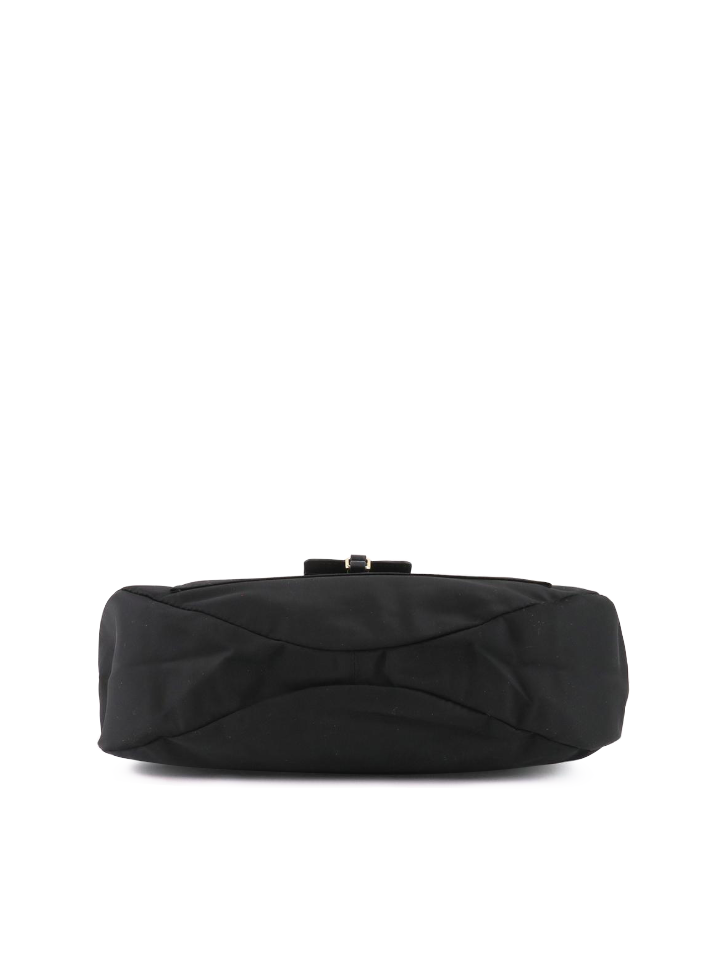 gambar-detail-bawah-Marc-Jacobs-Preppy-Nylon-Natasha-Medium-Crossbody-Bag-Black