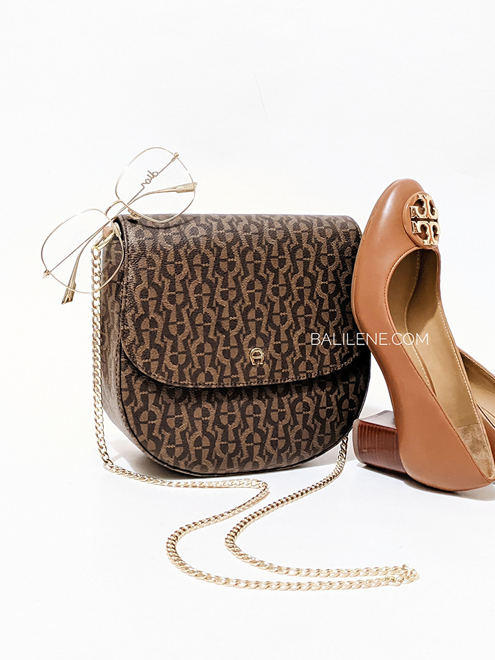 on-produk-Aigner-132315-50-0060-Ava-Shoulder-Bag-Logo-Small-Brown