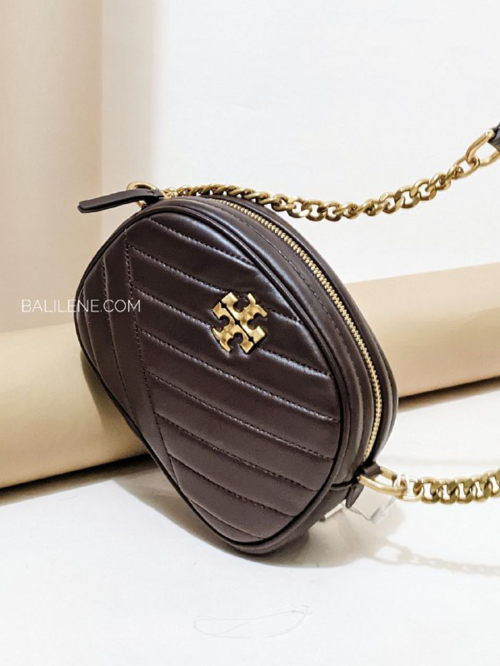 on-produk-Tory-Burch-Kira-Chevron-Small-Camera-Bag-Tempranillo