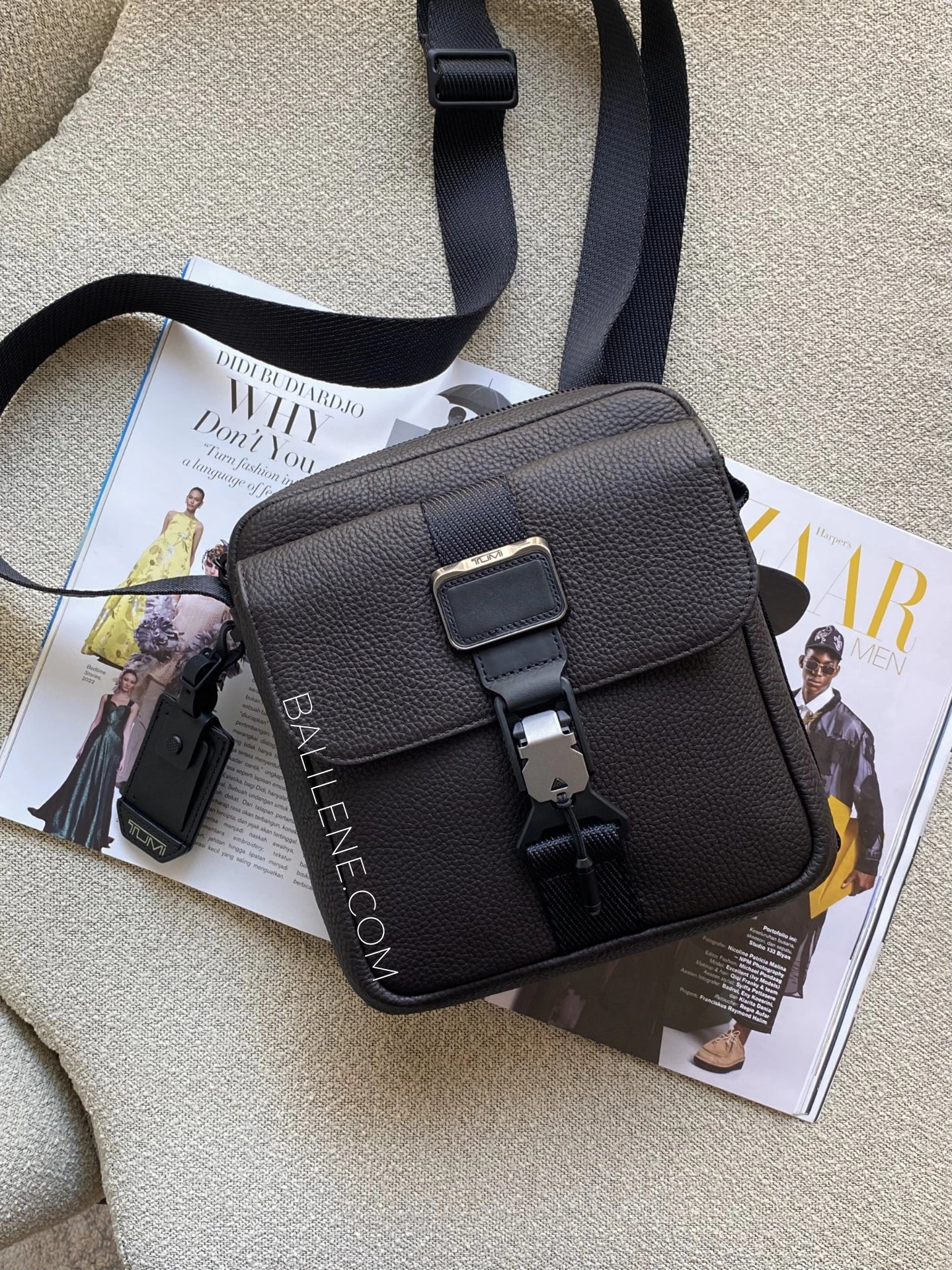 Alpha-Bravo-Junior-Crossbody-Bag-Dark-Brown-Tumi-balilene