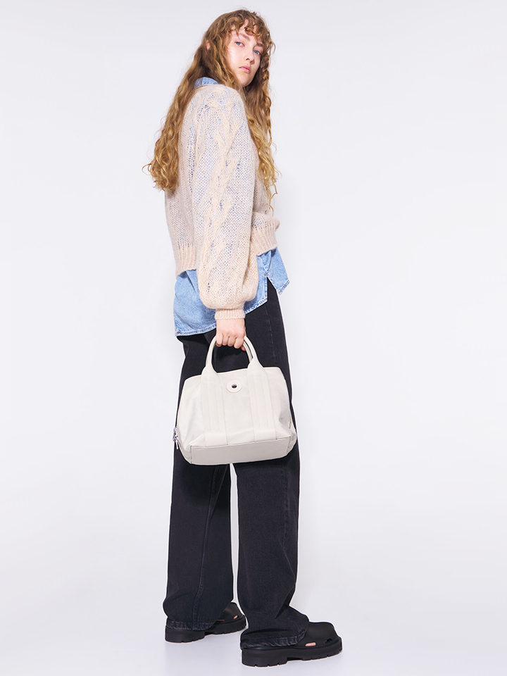 Bimba-Y-Lola-222BBHJ4S.T2531-Medium-Khaki-Nylon-Tote-Bag-Balilene-onmodel1_