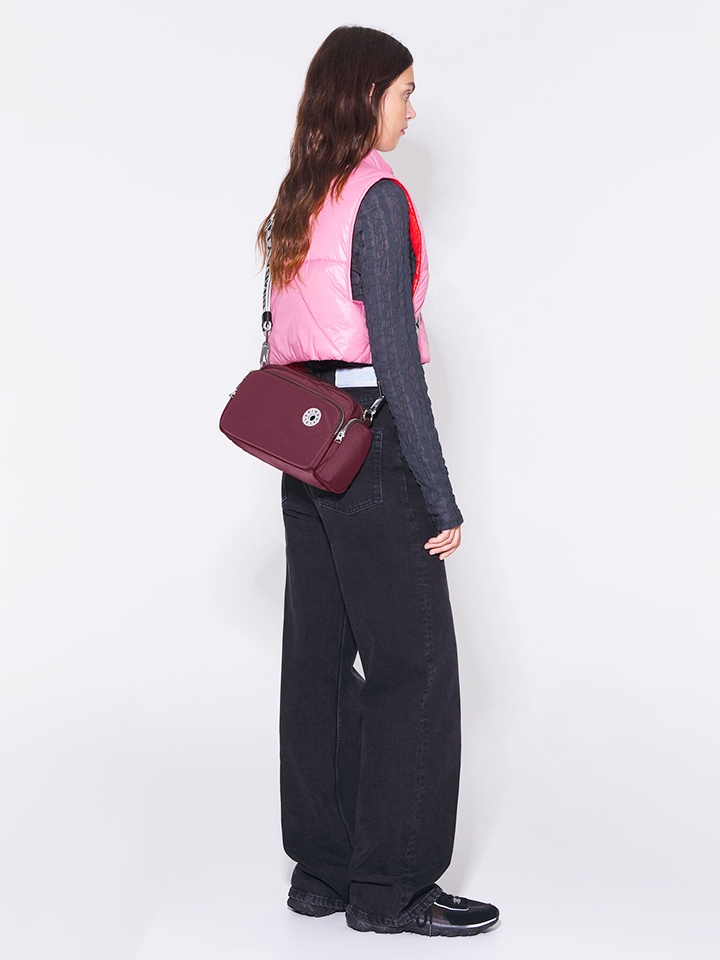 Bimba-Y-Lola-Medium-Nylon-Shoulder-Bag-Maroon-Balilene-onmodel1