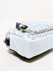 Bimba-Y-Lola-Nylon-Small-Shoulder-Bag-Gray-Multi-bawah