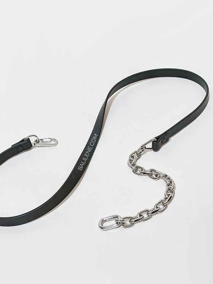 Bimba-Y-Lola-Small-Padded-Black-Nylon-Barrel-Bag-Balilene-detail-strap_