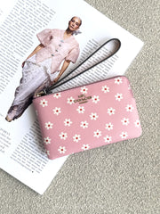 Coach-Corner-Zip-Wristlet-With-Floral-Print-Pink-Multicolor-balilene
