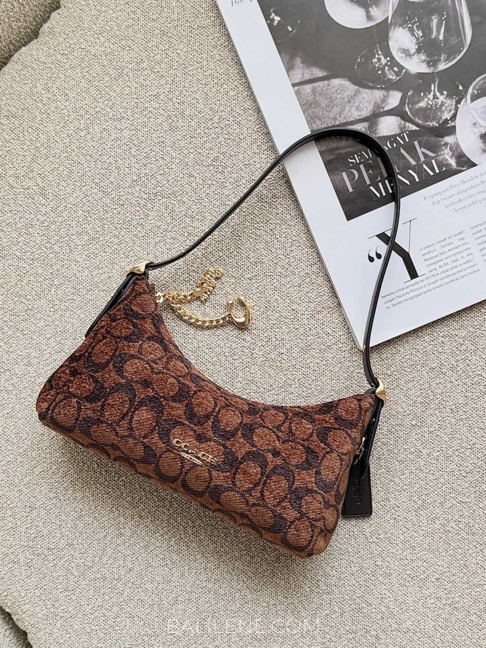 Coach-Emeilia-Shoulder-Bag-In-Signature-Chenille-Truffle-balilene