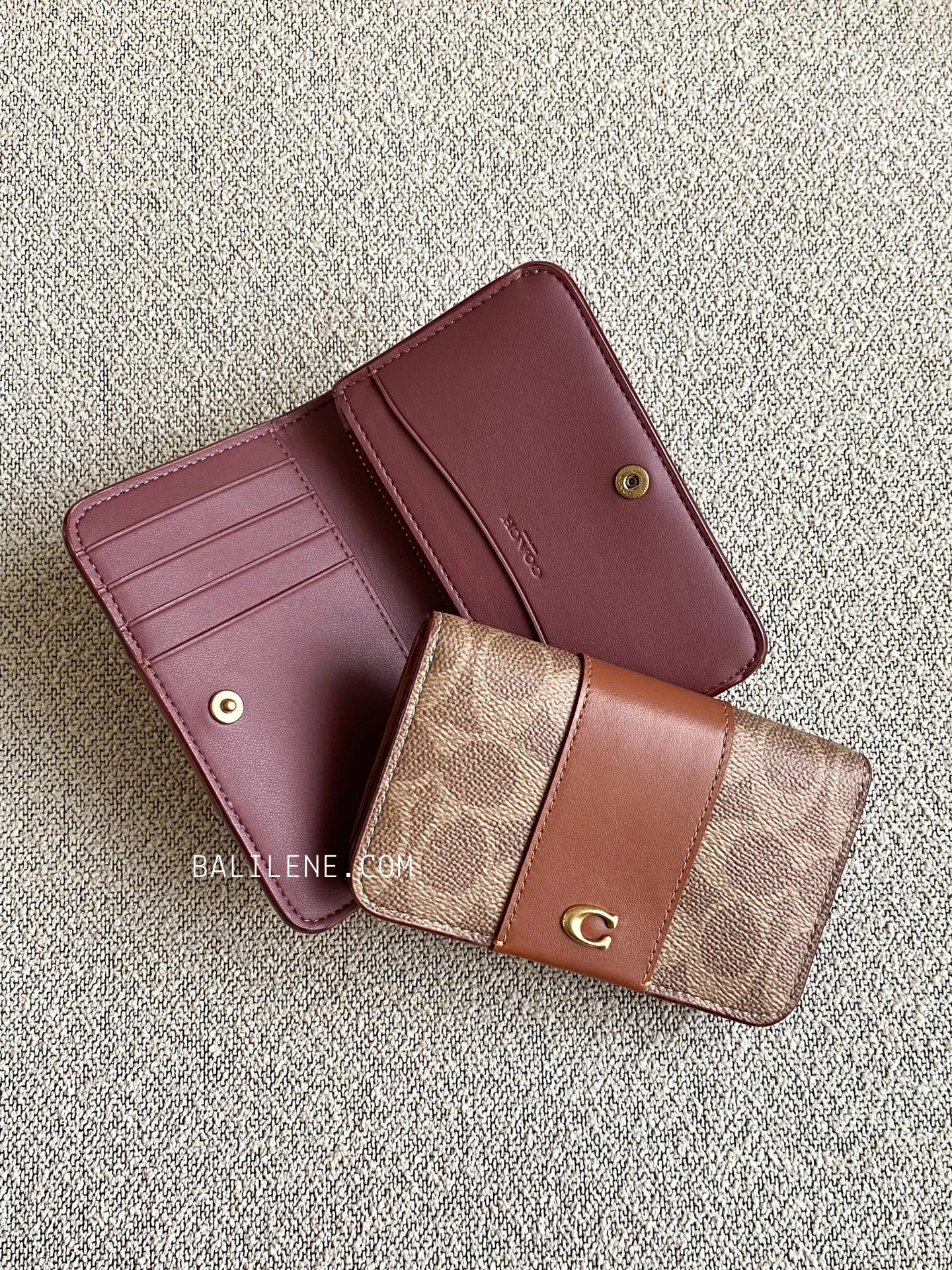 Coach-Essential-Slim-Card-Case-In-Signature-Canvas-Tan-Caramel-balilene