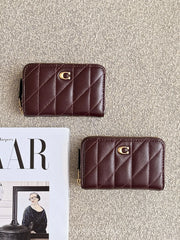 Coach-Essential-Small-Zip-Around-Card-Case-With-Pillow-Quilting-Black-Currant-balilene