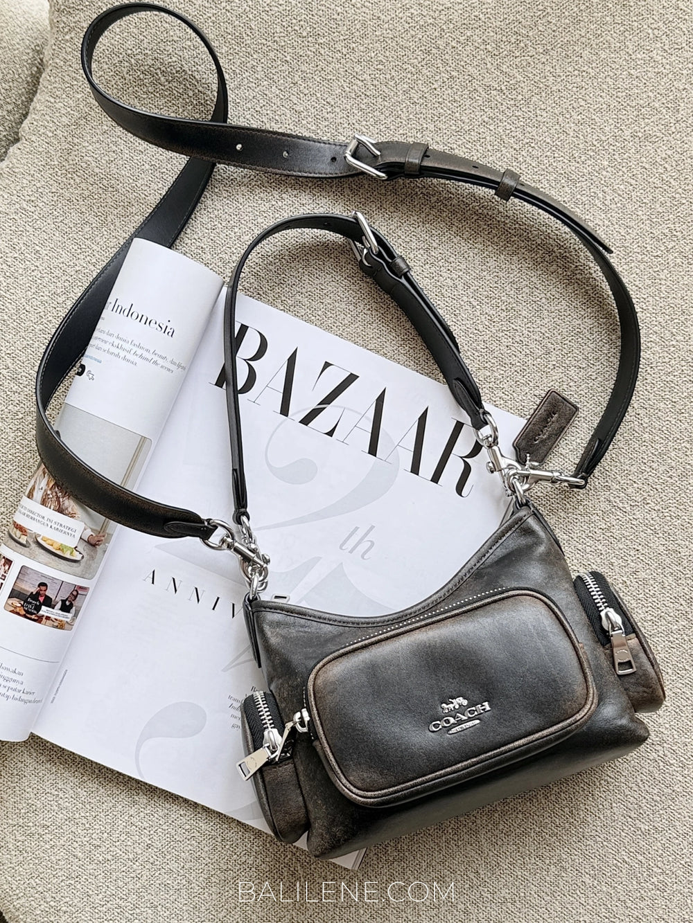 Coach-Laurel-Shoulder-Bag-22-With-Pockets-In-Loved-Leather-Black-Brown-balilene