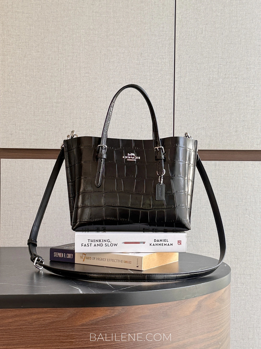 Coach-Mollie-Tote-Bag-25-Crocodile-Embossed-Black-balilene