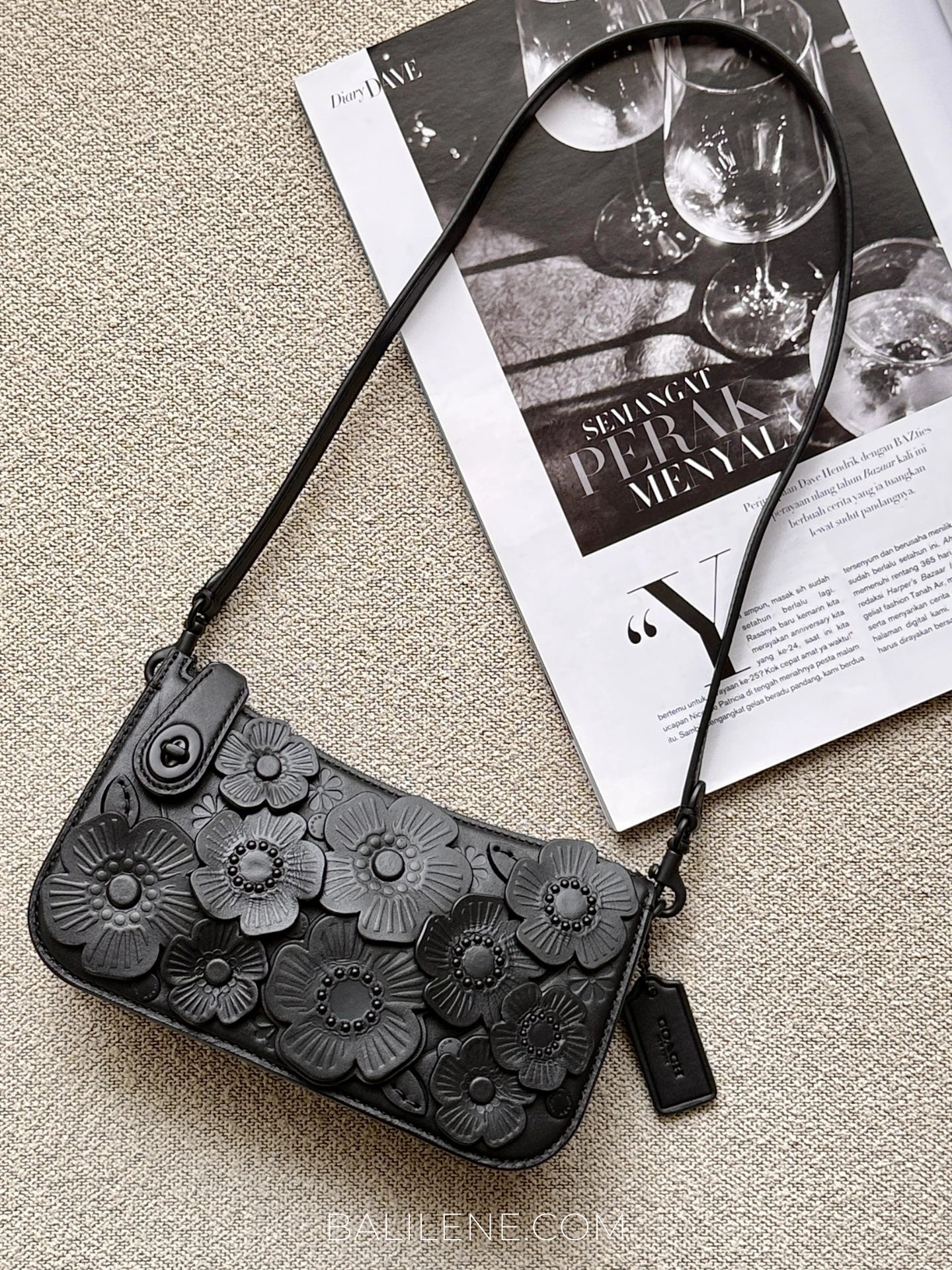 Coach-Penn-Shoulder-Bag-With-Tea-Rose-Black-balilene