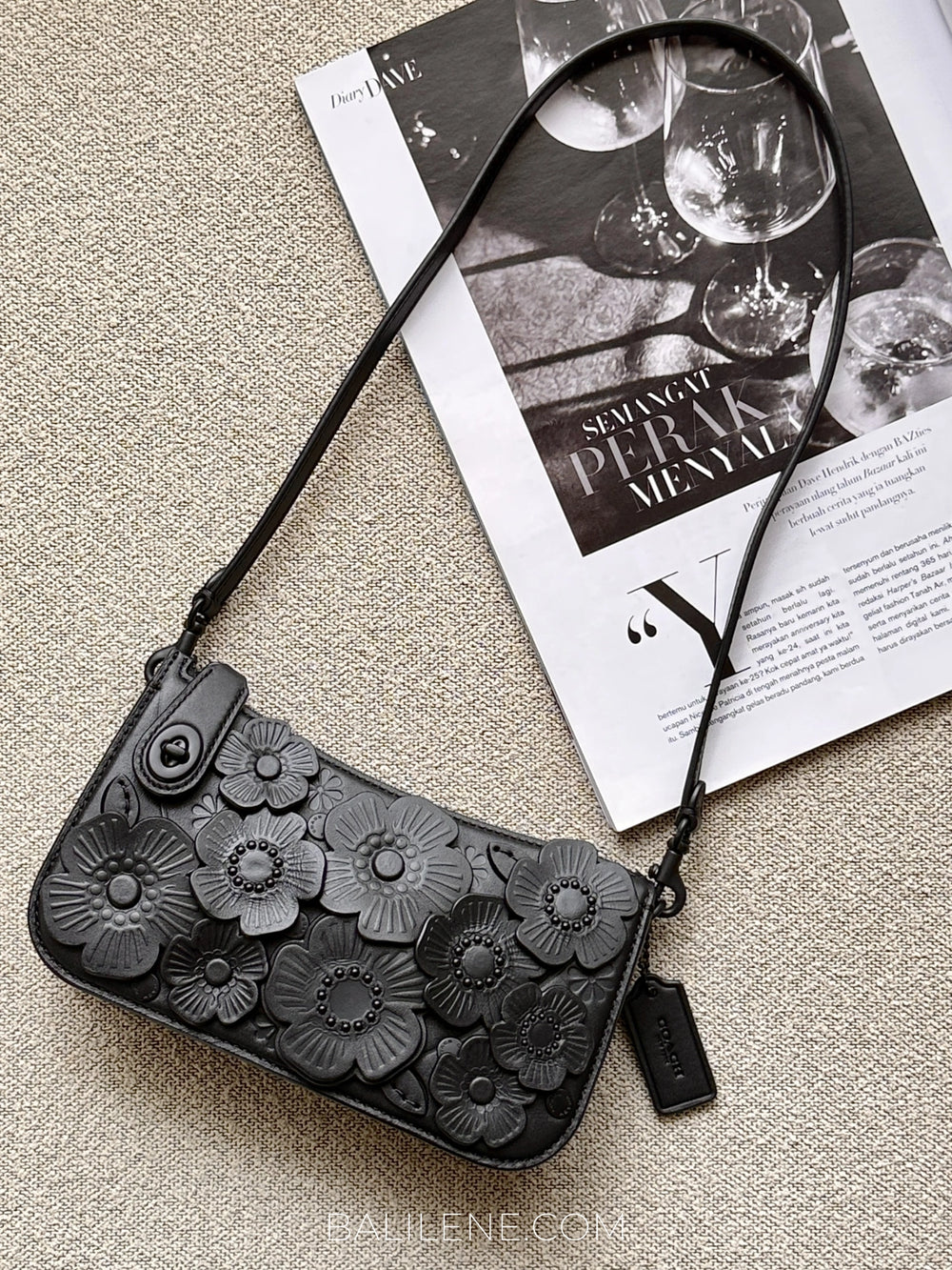 Coach-Penn-Shoulder-Bag-With-Tea-Rose-Black-balilene